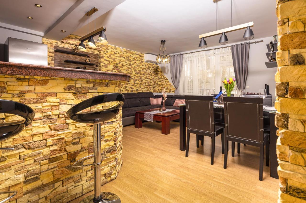 Апартаменти 1Bd Flat With A Garage - 5 Mins To The City Centre Пловдив Екстер'єр фото